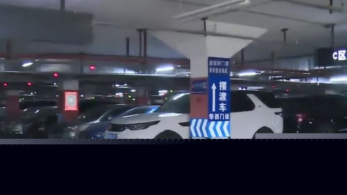 華西壩地下停車場創新升級 新增就診休息區與便民超市服務